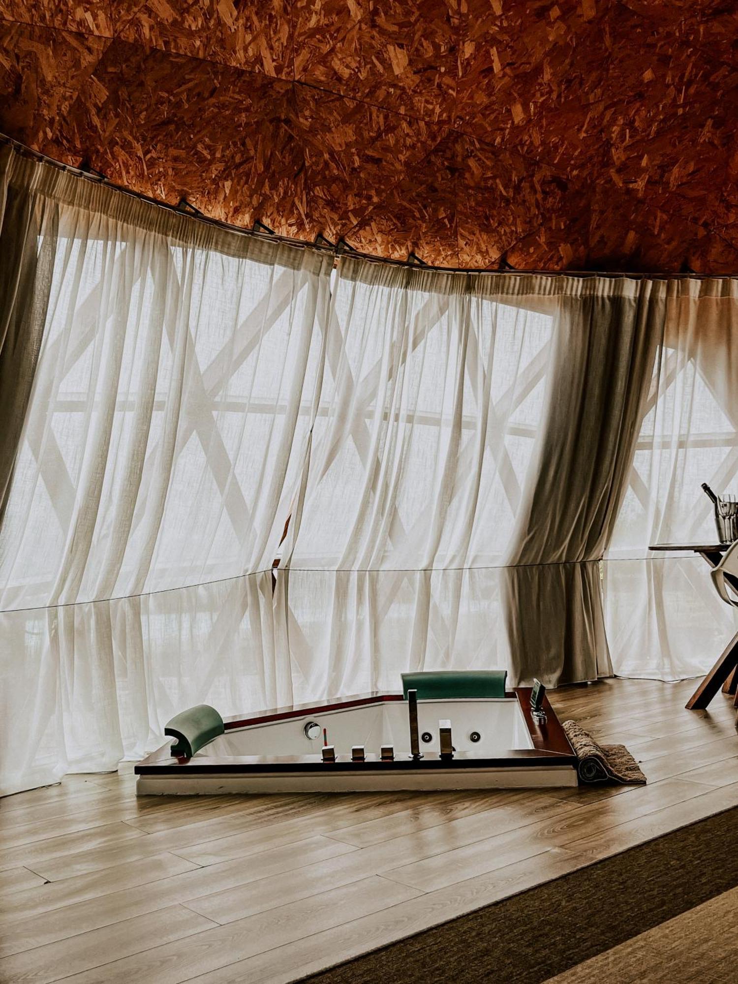 Natura Glamping Alcongosta ภายนอก รูปภาพ